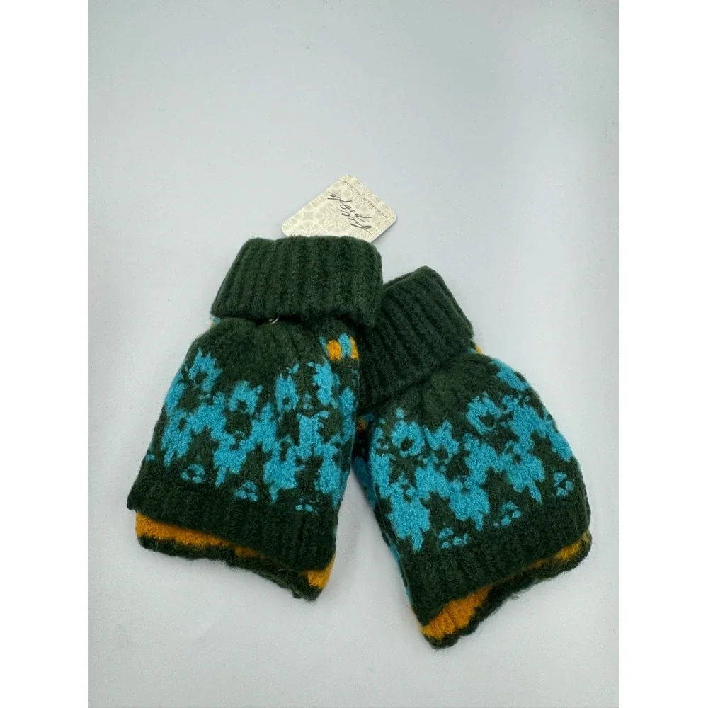Free People First‎ Frost Gloves Womens OS Green Blue Fairisle Print Fingerless